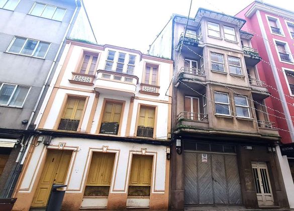 Foto 2 de Casa adosada en venta en calle Ramón González de 9 habitaciones con jardín y balcón