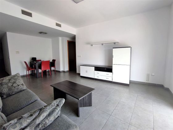 Foto 2 de Pis en venda a Centro - Alcanar de 3 habitacions amb terrassa i garatge