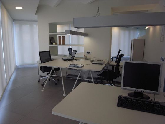 Foto 1 de Alquiler de oficina en Casc Antic de 80 m²