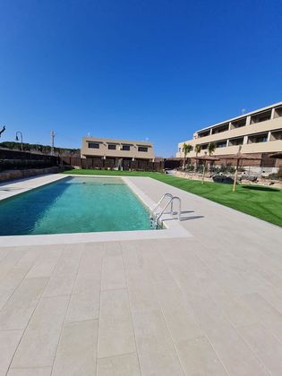 Foto 1 de Pis en venda a calle Canigo de 2 habitacions amb terrassa i piscina