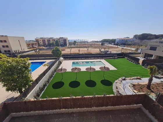 Foto 2 de Piso en venta en calle Canigo de 2 habitaciones con terraza y piscina