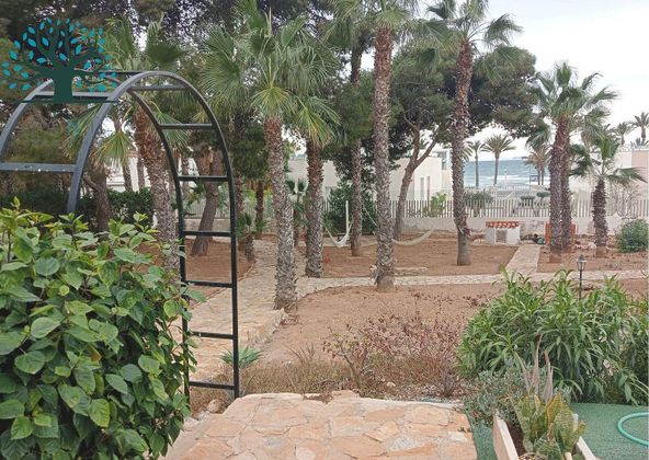 Foto 2 de Xalet en venda a calle Meridiano de 6 habitacions amb terrassa i jardí