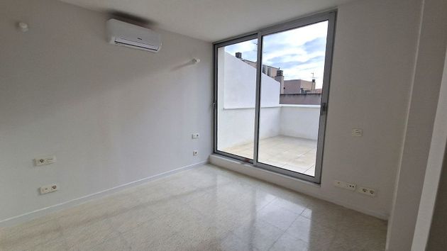 Foto 1 de Pis en venda a Centre - Reus de 2 habitacions amb terrassa i aire acondicionat