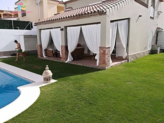 Foto 2 de Xalet en venda a San Enrique-Guadiaro-Pueblo Nuevo de 5 habitacions amb terrassa i piscina