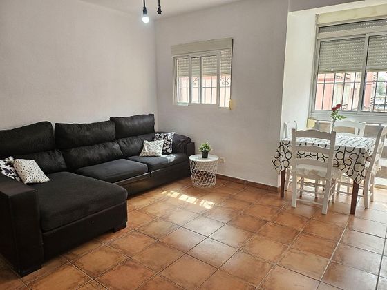 Foto 2 de Venta de piso en Bajadilla - Fuente Nueva de 4 habitaciones con terraza y garaje