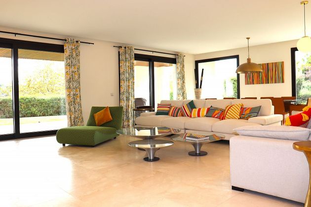 Foto 1 de Piso en alquiler en Sotogrande Alto de 3 habitaciones con terraza y piscina