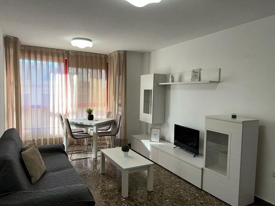 Foto 2 de Alquiler de piso en Sant Antoni de 2 habitaciones con balcón y aire acondicionado