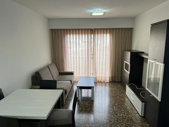 Foto 1 de Alquiler de piso en Sant Antoni de 2 habitaciones con muebles y balcón
