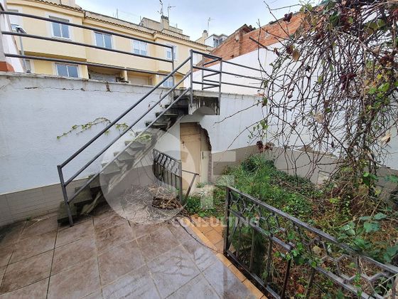 Foto 2 de Casa adosada en venta en Montbrió del Camp de 2 habitaciones con terraza y jardín