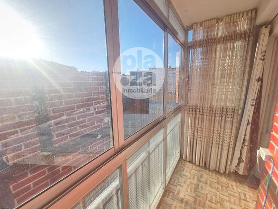 Foto 2 de Pis en venda a Gamonal de 3 habitacions amb terrassa i balcó