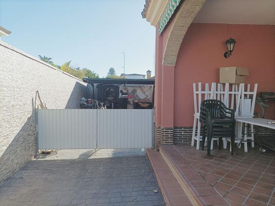 Foto 2 de Casa adosada en venta en Sancti Petri - La Barrosa de 4 habitaciones con terraza y piscina