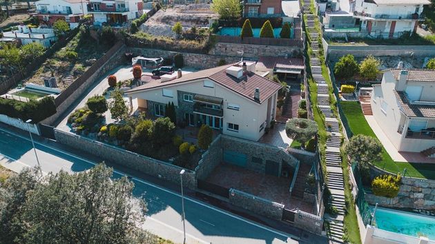 Foto 1 de Xalet en venda a Caldes de Montbui de 9 habitacions amb terrassa i piscina
