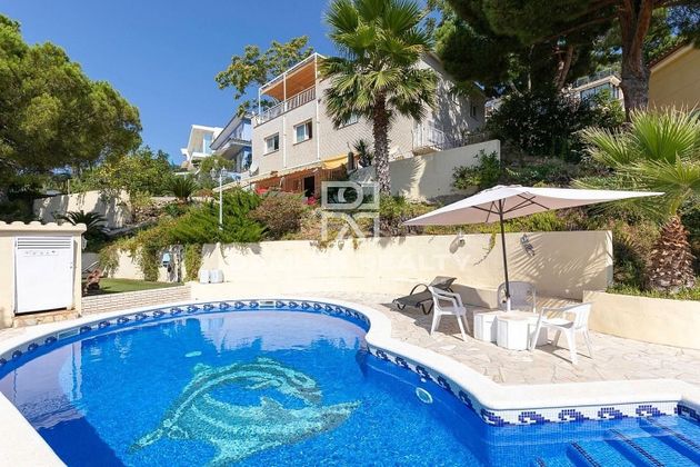 Foto 1 de Xalet en venda a Roca Grossa - Serra Brava de 7 habitacions amb terrassa i piscina