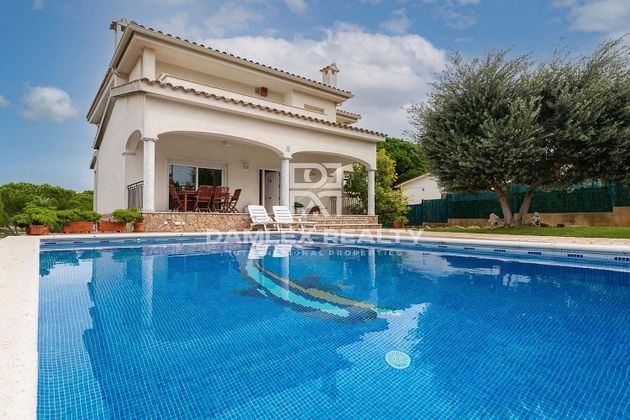 Foto 1 de Xalet en venda a Golf Costa Brava - Bufaganyes de 5 habitacions amb terrassa i piscina