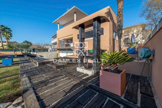 Foto 2 de Chalet en venta en Can Semi - Mas Nou - Mas Ros de 5 habitaciones con terraza y piscina