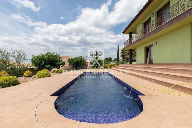 Foto 2 de Venta de chalet en Palau-Saverdera de 3 habitaciones con terraza y piscina