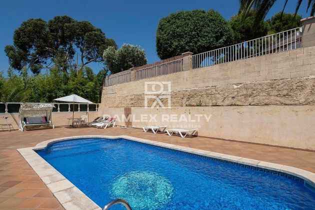 Foto 2 de Xalet en venda a Roca Grossa - Serra Brava de 7 habitacions amb terrassa i piscina