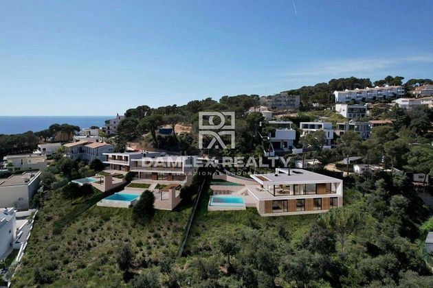 Foto 2 de Xalet en venda a Els Pins - Politur de 4 habitacions amb terrassa i piscina