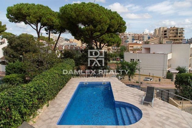 Foto 2 de Xalet en venda a Torre Valentina-Mas Vilar de La Mutxada-Treumal de 4 habitacions amb terrassa i piscina