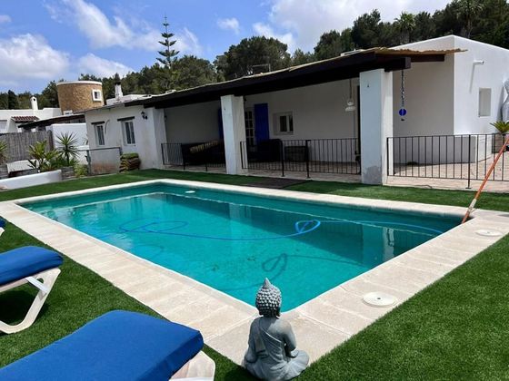 Foto 1 de Xalet en venda a Sant Antoni de Portmany de 9 habitacions amb terrassa i piscina
