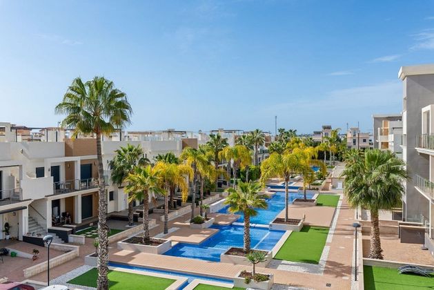 Foto 1 de Àtic en venda a Cabo Roig - La Zenia de 2 habitacions amb terrassa i piscina