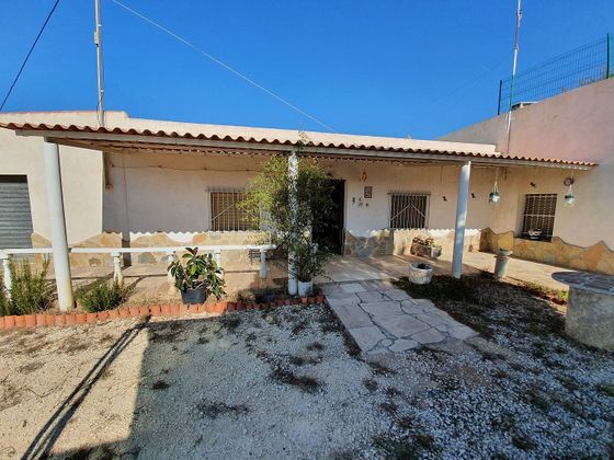 Foto 2 de Xalet en venda a Jumilla de 4 habitacions amb terrassa i garatge