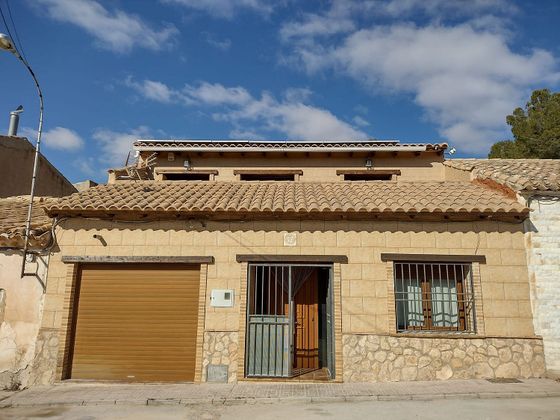 Foto 1 de Casa adossada en venda a Pinós de 4 habitacions amb terrassa i piscina