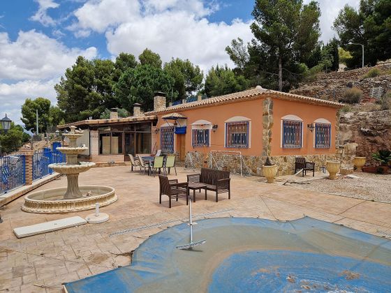 Foto 1 de Venta de chalet en Pinós de 3 habitaciones con terraza y piscina
