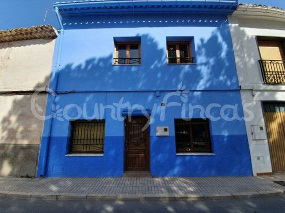 Foto 1 de Casa adossada en venda a Pinós de 5 habitacions amb terrassa i balcó