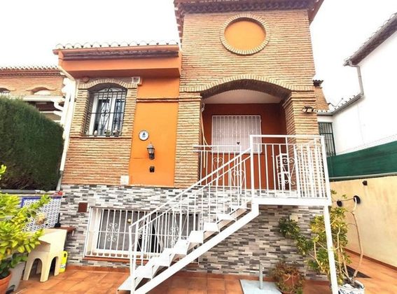 Foto 1 de Casa en venta en urbanización El Puntal de 4 habitaciones con terraza y piscina