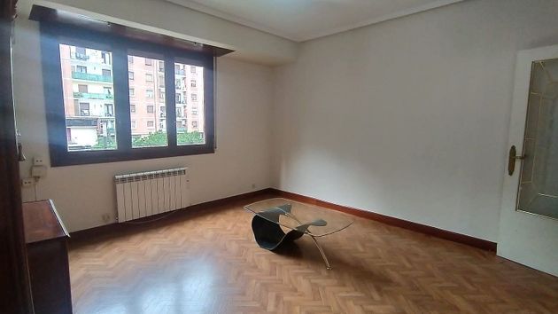 Foto 2 de Piso en venta en Santurtzi de 3 habitaciones con calefacción y ascensor