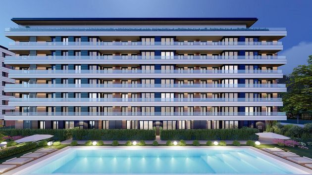 Foto 1 de Àtic en venda a Zona Artaza - Sarriena de 4 habitacions amb terrassa i piscina