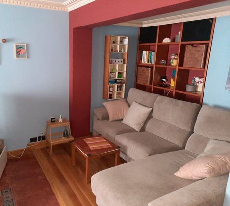 Foto 2 de Piso en venta en Portugalete de 2 habitaciones con garaje y balcón