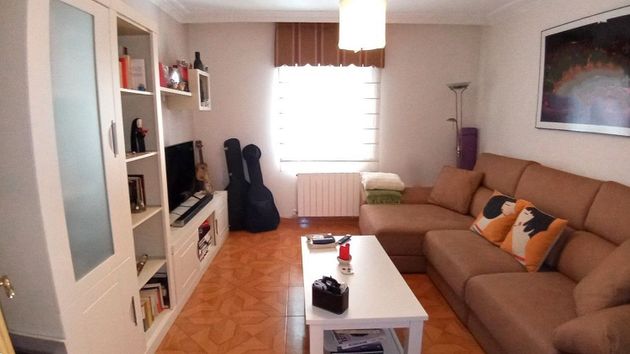 Foto 1 de Piso en venta en Santurtzi de 2 habitaciones con calefacción