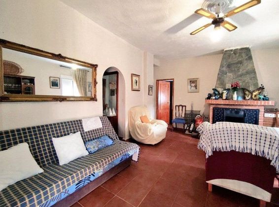 Foto 2 de Piso en venta en Vélez de Benaudalla de 2 habitaciones con terraza