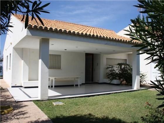 Foto 1 de Xalet en venda a Playa del Galán de 5 habitacions amb terrassa i garatge