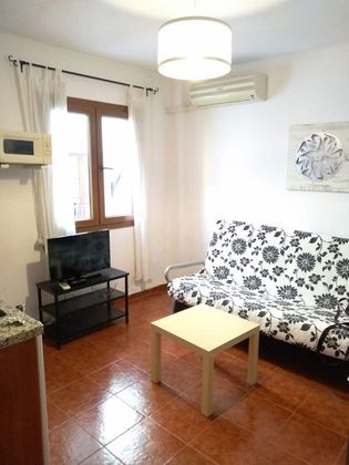 Foto 2 de Piso en alquiler en San Matías - Realejo de 1 habitación con muebles y aire acondicionado