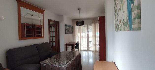 Foto 1 de Alquiler de piso en Cervantes de 2 habitaciones con terraza y muebles