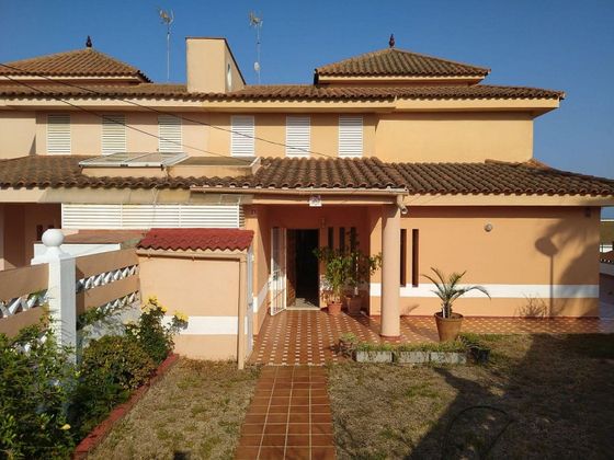 Foto 2 de Casa en venda a Moguer de 4 habitacions amb terrassa i jardí
