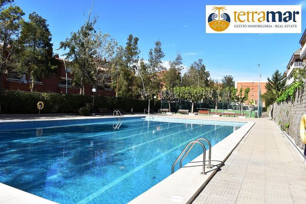 Foto 1 de Pis en venda a El Castell-Poble Vell de 4 habitacions amb terrassa i piscina