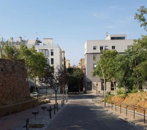 Foto 1 de Edifici en venda a El Poble Sec - Parc de Montjuïc de 450 m²
