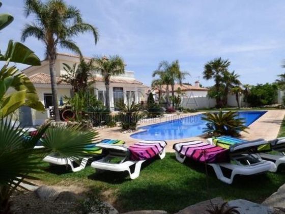 Foto 2 de Venta de chalet en Casalot de 7 habitaciones con terraza y piscina