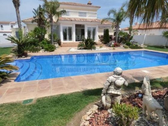Foto 1 de Xalet en venda a Casalot de 7 habitacions amb terrassa i piscina