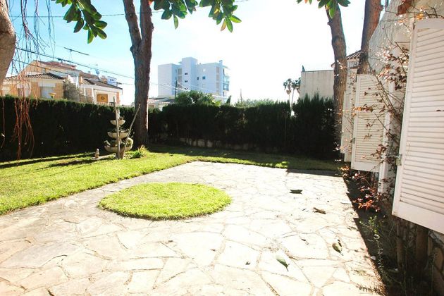 Foto 1 de Chalet en venta en Ardiaca - La Llosa de 5 habitaciones con terraza y piscina