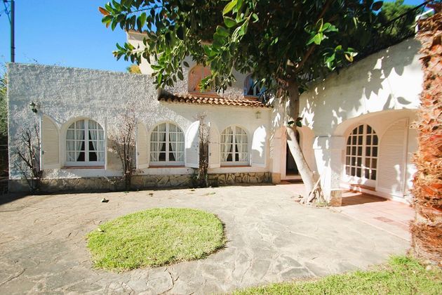 Foto 2 de Xalet en venda a Ardiaca - La Llosa de 5 habitacions amb terrassa i piscina