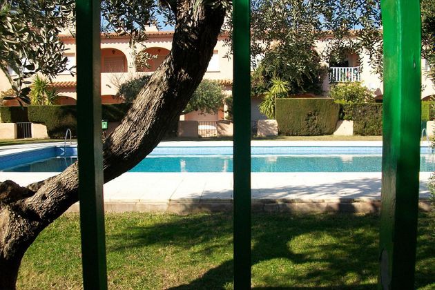Foto 2 de Casa adossada en venda a Regueral - Prat d'en Forés de 2 habitacions amb terrassa i piscina