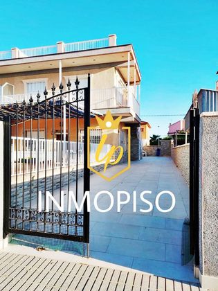 Foto 1 de Casa en venda a Los Narejos de 3 habitacions amb terrassa i balcó