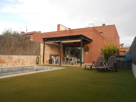 Foto 1 de Casa adosada en venta en Santa Maria de Palautordera de 5 habitaciones con terraza y piscina