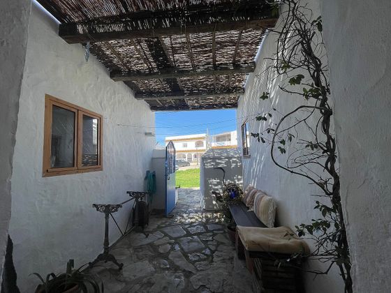 Foto 2 de Casa adossada en venda a Tarifa de 2 habitacions amb terrassa