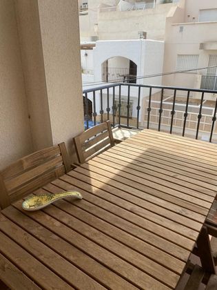 Foto 2 de Piso en venta en calle Luis Gordillo de 2 habitaciones con terraza y garaje